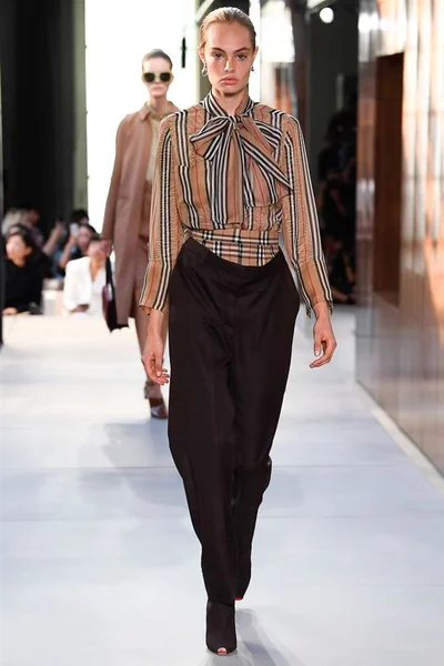 Look 8